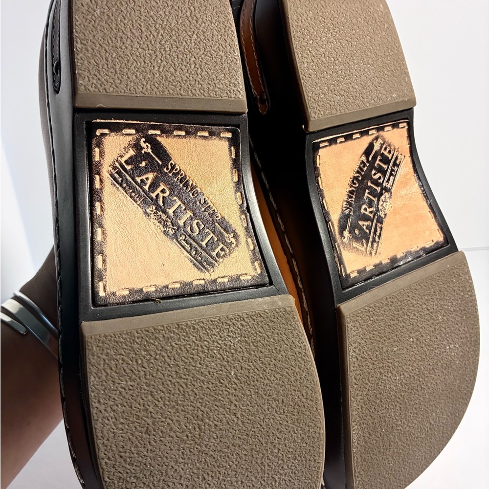 L’Artiste ‘Burbank’ Clogs - Picture 6 of 8